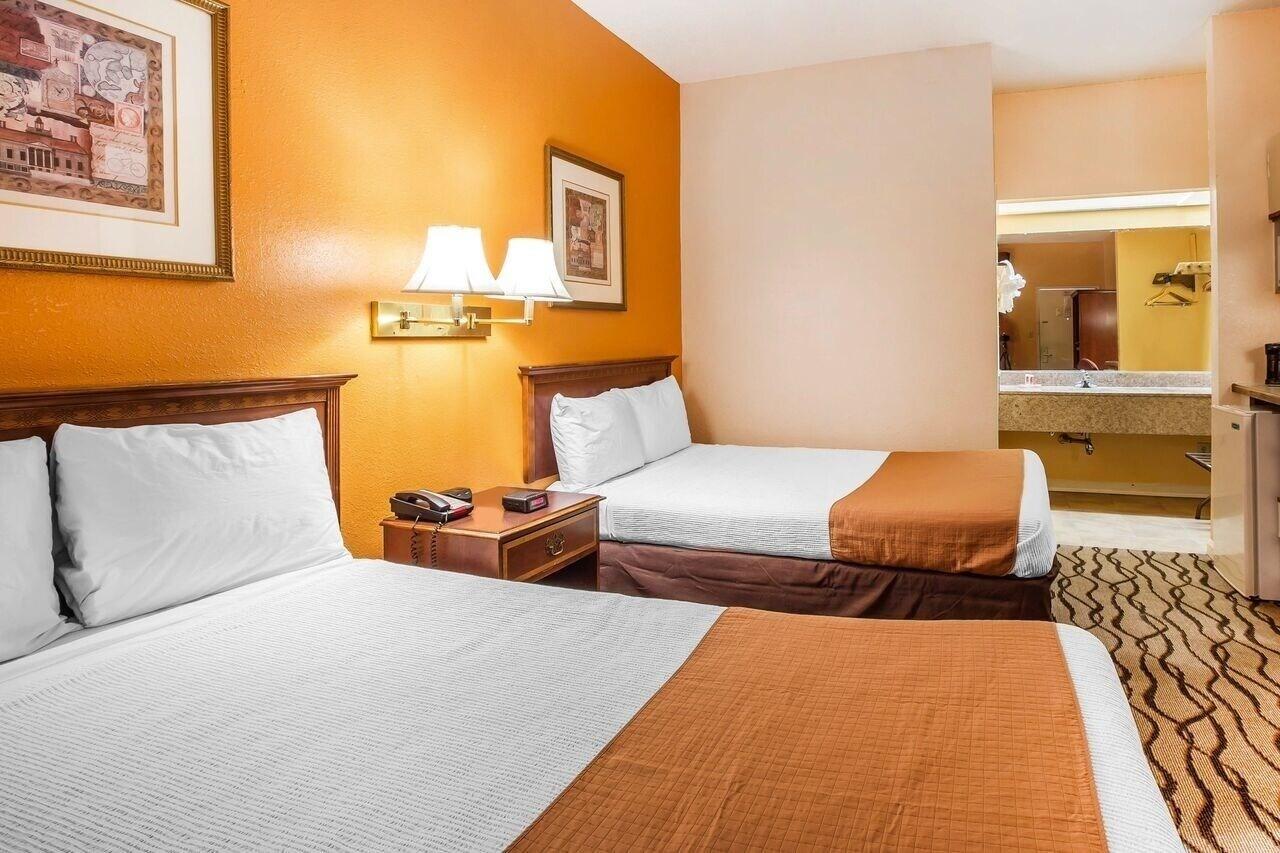 Zainee Inc Budgetel Inn And Suites Огаста Экстерьер фото
