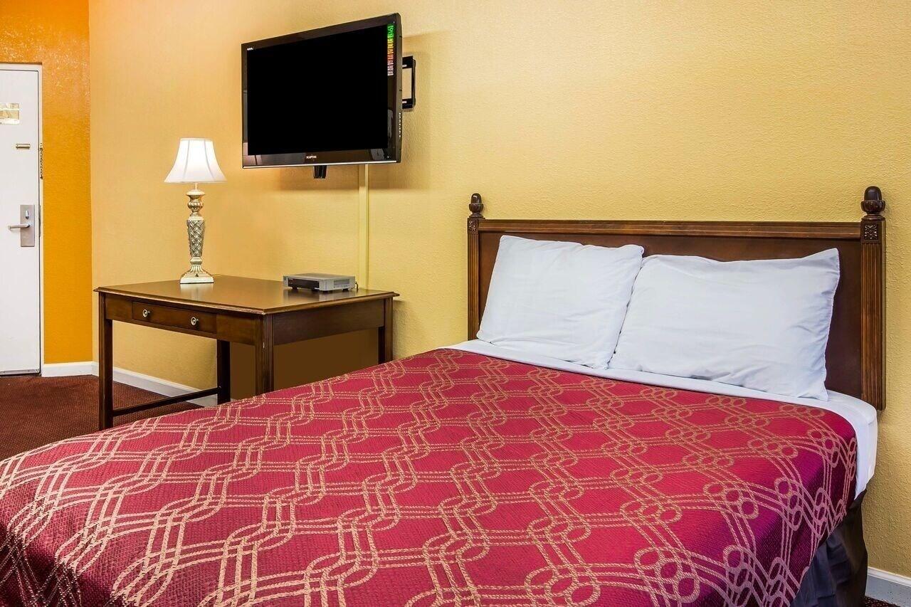 Zainee Inc Budgetel Inn And Suites Огаста Экстерьер фото