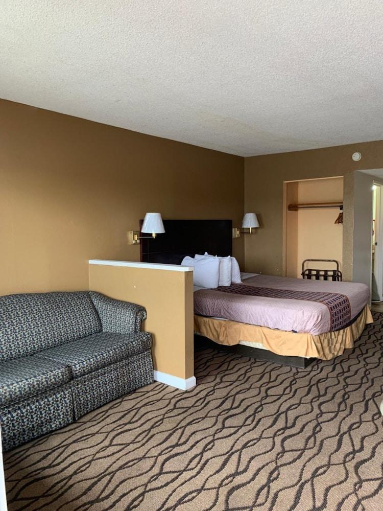 Zainee Inc Budgetel Inn And Suites Огаста Экстерьер фото