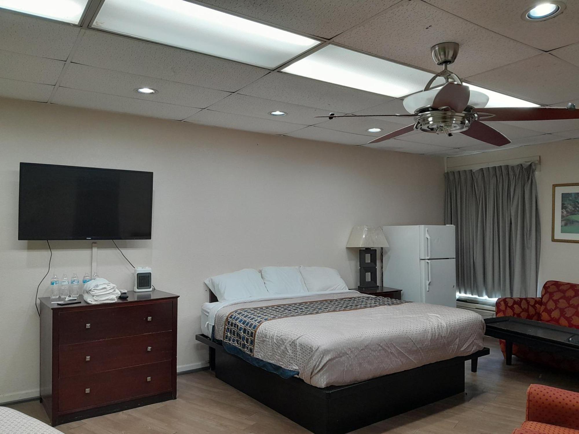 Zainee Inc Budgetel Inn And Suites Огаста Экстерьер фото